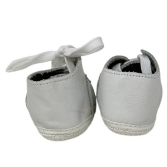 Baby White Leather Lace-Up Shoes Soft Sole Boys or Girls - Picture 2 of 6